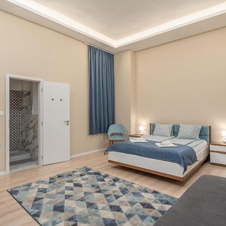Apartment With 2 Bedrooms Near Gellert Thermal Bath Budapest Exterior photo